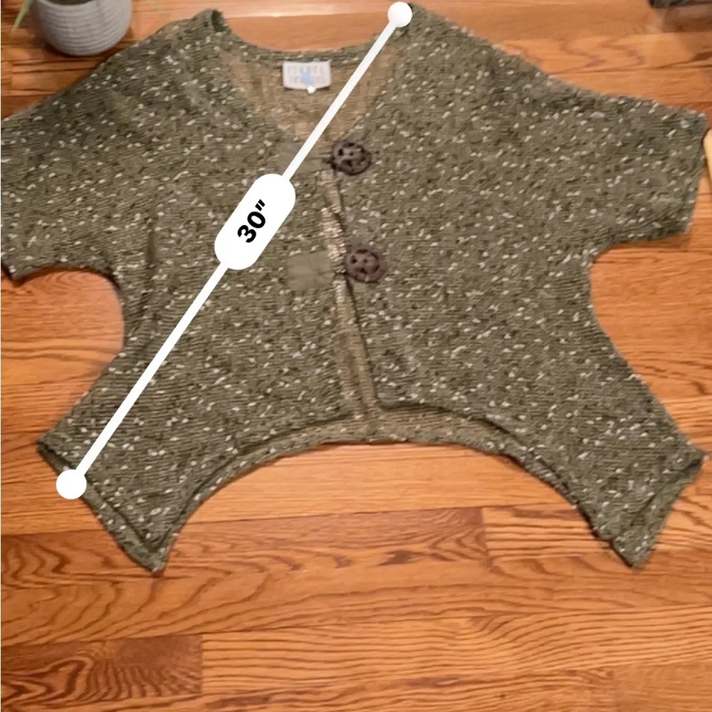 Isabel Taveres Net Pointed Hem Cárdigan Forest Green 2 Button Front Closure OS - Picture 15 of 15